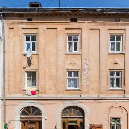 On Staroyevreyska 26 Apartment